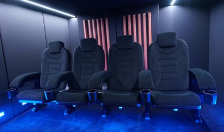 Hollywood-Seating