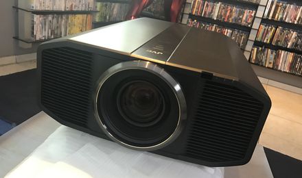 JVC DLA-Z1